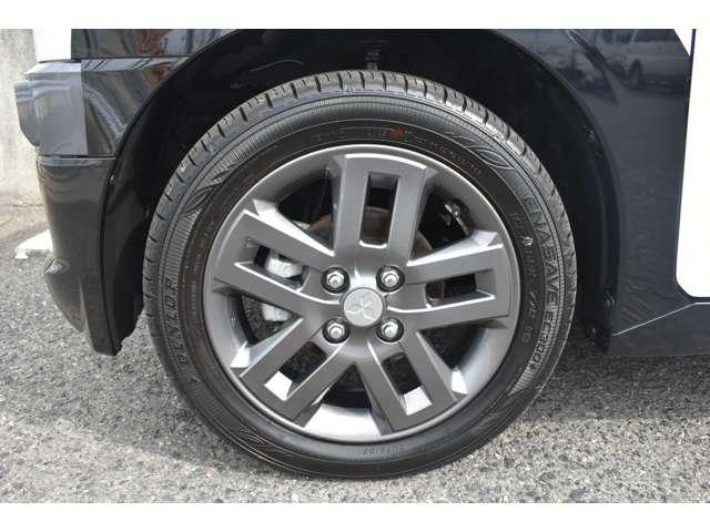 デリカミニ T プレミアム 9型ナビゲーション ETC2.0 オールウェザーマット 衝突軽減装置 ターボエンジン ナビTV 寒冷地 パワステ フルタイム4WD エアバッグ ESC サイドカメラ クルコン インテリキー キーフリー(19枚目)