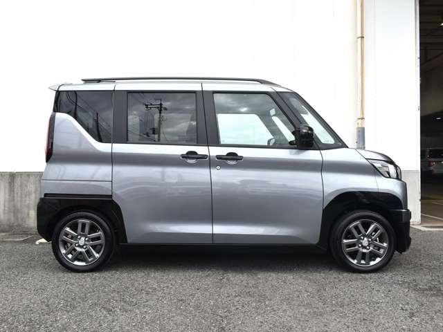 デリカミニ Ｇ　プレミアム　デモアップ　９型ナビゲーション　ＥＴＣ２．０　オー　ＬＥＤ　Ａクルコン　シートヒーター　ＥＴＣ　ベンチシート　エアコン　コーナーセンサー　パワステ　アルミホイール　キーレスエントリー　エアバッグ（7枚目）