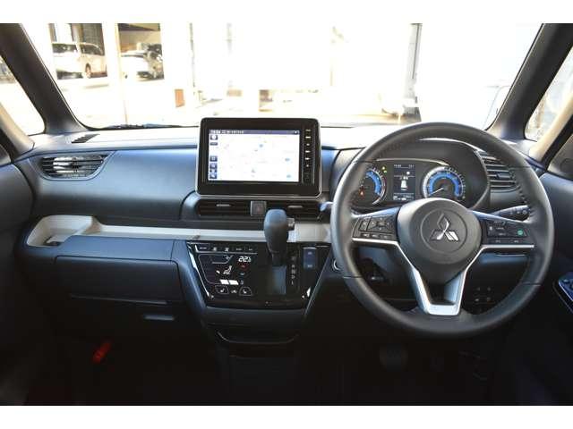 デリカミニ Ｇ　プレミアム　９型ナビゲーション　ＥＴＣ２．０車載器　ＬＥＤ　Ａクルコン　シートヒーター　ＥＴＣ　ベンチシート　エアコン　コーナーセンサー　パワステ　アルミホイール　キーレスエントリー　エアバッグ　スマートキー（10枚目）