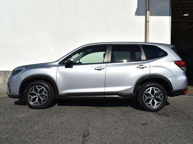 フォレスター ツーリング　横滑り防止　オートエアコン　バックモニター　クルーズコントロール　カーテンエアバック　サイドモニター　前席シートヒーター　４ＷＤ　Ａストップ　盗難防止システム　アルミホイール　キーフリーシステム（2枚目）