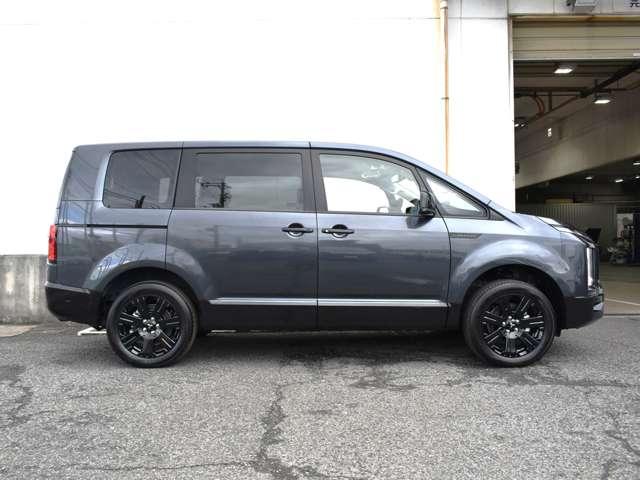 デリカＤ：５ シャモニー　雹害車両　登録済未使用車　アイドリングＳ　アクティブクルーズコントロール　イモビ　衝突被害軽減装置　Ｂモニター　サイドカメラ　助手席エアバッグ　電動リアゲート　４ＷＤ　シートＨ　パワーシート　ＬＥＤ（8枚目）