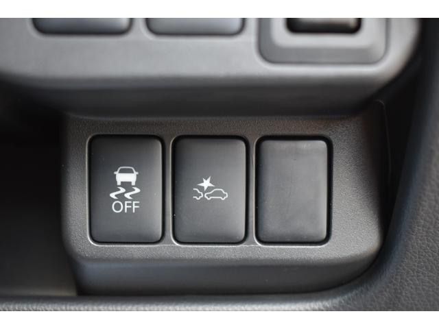 ｅＫカスタム Ｔセーフティパッケージ　フロントベンチシート　ｉ－ｓｔｏｐ　ナビ　Ｓヒーター　メモリーナビ　ＥＳＣ　ターボ　盗難防止システム　ＡＢＳ　エアバッグ　アルミホイール　オートエアコン　Ｗエアバック　エマブレ　スマキー　リアカメラ（32枚目）