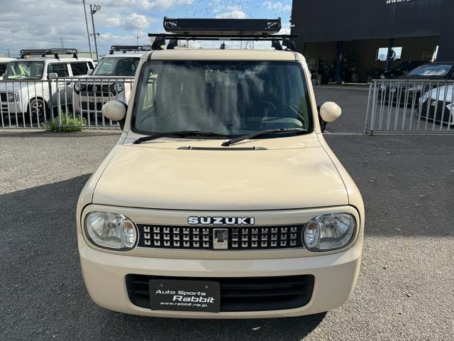 弊社では、全車『修復歴なし』のお車のみ取り扱っております。厳選した仕入れの後、入庫後の車両チェックを行い、高品質な中古車をご提供しております。