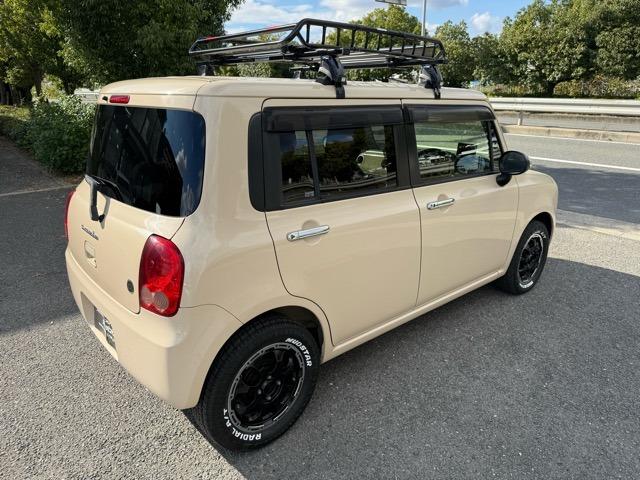 日本自動車鑑定協会（ＪＡＡＡ）による厳選なる査定を行ない、車輌状態を明記した鑑定書を発行しております！