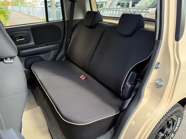シートにはシミも無く、きれいな内装となります♪