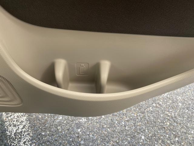 アルトラパンＬＣ ＬＣ　ＨＹＢＲＩＤ　Ｘ　６型　パーキングセンサー（フロント・リヤ）　デュアルセンサーブレーキサポートＩＩ　スズキセーフティサポート　アイドリングストップ　オーディオレス仕様（65枚目）