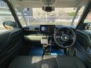 ギア　ＨＹＢＲＩＤ　ＸＺ　全方位モニター付メモリーナビゲーション／電動パーキングブレーキ／サーキュレーター／運転席・助手席シートヒーター／後席両側パワースライドドア／　オートライト　スズキセーフティーサポート（25枚目）