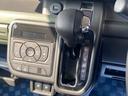 ギア　ＨＹＢＲＩＤ　ＸＺ　全方位モニター付メモリーナビゲーション／電動パーキングブレーキ／サーキュレーター／運転席・助手席シートヒーター／後席両側パワースライドドア／　オートライト　スズキセーフティーサポート（40枚目）