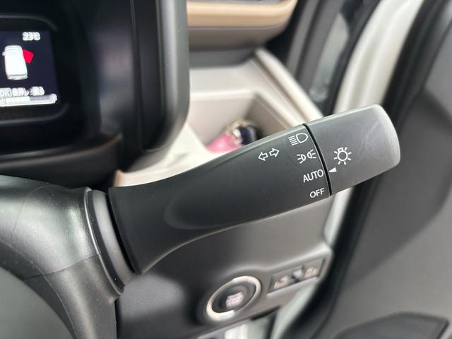 スペーシア ＨＹＢＲＩＤ　Ｘ　全方位カメラナビ／メーカー保証　電動スライドドア／助手席アンダーボックス／電動格納ミラー／プッシュスタート／シートヒーター／前後誤発進抑制システム／リヤパーキングセンサー／アイドリングストップ／横滑り防止機能／フロアマット（27枚目）