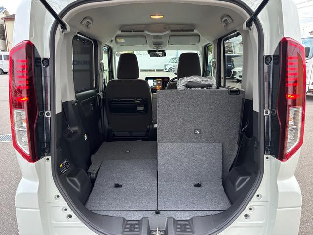 スペーシア ＨＹＢＲＩＤ　Ｘ　全方位カメラナビ／メーカー保証　電動スライドドア／助手席アンダーボックス／電動格納ミラー／プッシュスタート／シートヒーター／前後誤発進抑制システム／リヤパーキングセンサー／アイドリングストップ／横滑り防止機能／フロアマット（58枚目）