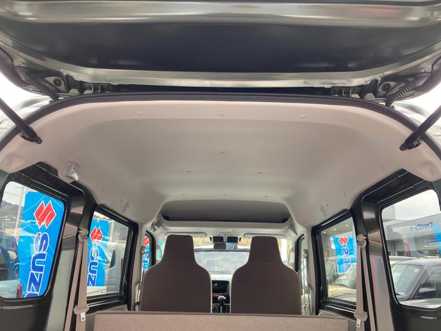 エブリイ ＰＡリミテッド　６型　　デモカー使用車　パートタイム４ＷＤ　デュアルカメラブレーキサポート（前後衝突軽減ブレーキ）　パートタイム４ＷＤ　キーレスエントリー　スピーカー一体型純正ラジオ　フロントパワーウィンドウ　オートライト　アクセサリーソケット（12枚目）