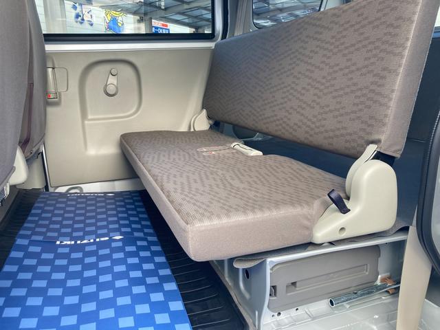 エブリイ ＰＡ　６型　　デモカー使用車　前後衝突軽減ブレーキ　ラジオ　デュアルカメラブレーキサポート（前後衝突軽減ブレーキ）　スピーカー一体型純正ラジオ　エアコン　パワーステアリング　アクセサリーソケット　集中ドアロック　アイドリングストップ（10枚目）