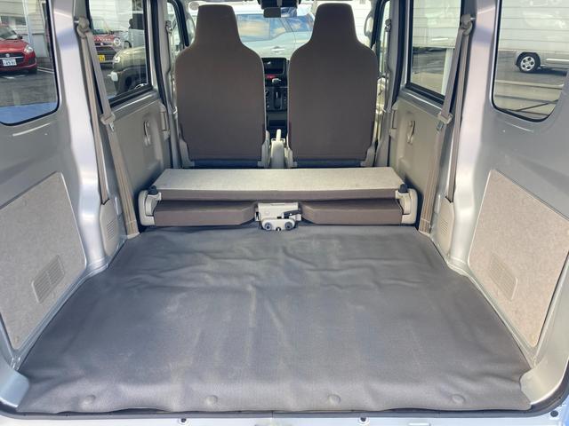 エブリイ ＰＡ　６型　　デモカー使用車　前後衝突軽減ブレーキ　ラジオ　デュアルカメラブレーキサポート（前後衝突軽減ブレーキ）　スピーカー一体型純正ラジオ　エアコン　パワーステアリング　アクセサリーソケット　集中ドアロック　アイドリングストップ（12枚目）