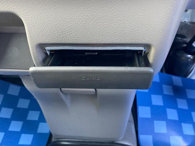 エブリイ ＰＡ　６型　　デモカー使用車　前後衝突軽減ブレーキ　ラジオ　デュアルカメラブレーキサポート（前後衝突軽減ブレーキ）　スピーカー一体型純正ラジオ　エアコン　パワーステアリング　アクセサリーソケット　集中ドアロック　アイドリングストップ（22枚目）