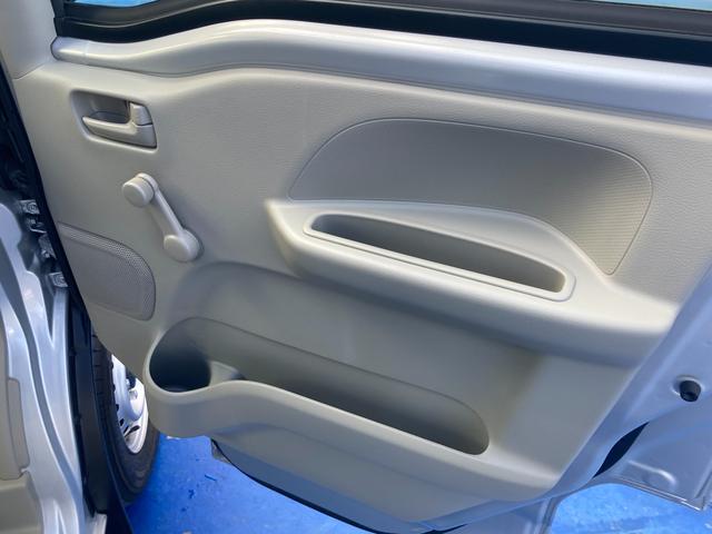 エブリイ ＰＡ　６型　　デモカー使用車　前後衝突軽減ブレーキ　ラジオ　デュアルカメラブレーキサポート（前後衝突軽減ブレーキ）　スピーカー一体型純正ラジオ　エアコン　パワーステアリング　アクセサリーソケット　集中ドアロック　アイドリングストップ（29枚目）