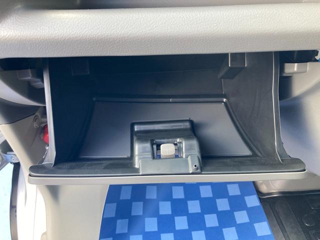 エブリイ ＰＡ　６型　　デモカー使用車　前後衝突軽減ブレーキ　ラジオ　デュアルカメラブレーキサポート（前後衝突軽減ブレーキ）　スピーカー一体型純正ラジオ　エアコン　パワーステアリング　アクセサリーソケット　集中ドアロック　アイドリングストップ（42枚目）