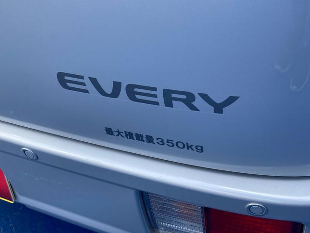 エブリイ ＰＡ　６型　　デモカー使用車　前後衝突軽減ブレーキ　ラジオ　デュアルカメラブレーキサポート（前後衝突軽減ブレーキ）　スピーカー一体型純正ラジオ　エアコン　パワーステアリング　アクセサリーソケット　集中ドアロック　アイドリングストップ（53枚目）