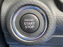 キーレスプッシュスタートシステムはカギを出さずにエンジン始動が可能です。　＊ブレーキを踏んでボタンを押すと、エンジンがかかります。