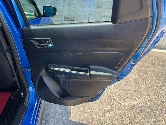 スイフトスポーツ ベースグレード　／セーフティパッケージ装着車／衝突軽減装置／車線逸脱警報／レーダークルコン／ＴＥＩＮ車高調／純正８型ナビ／フルセグＴＶ／Ｂｌｕｅｔｏｏｔｈ対応／ドラレコ／純正１７インチアルミ／ＥＴＣ／車検令和９年２月（41枚目）