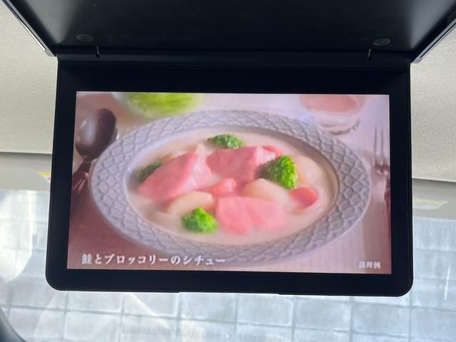 ノア ハイブリッドＸ　／純正９インチナビ／フルセグＴＶ／バックカメラ／Ｂｌｕｅｔｏｏｔｈ対応／フリップダウンモニター／両側パワースライドドア／ＥＴＣ／ドライブレコーダー／ＬＥＤヘッドライト／スマートキー／車検整備付（10枚目）