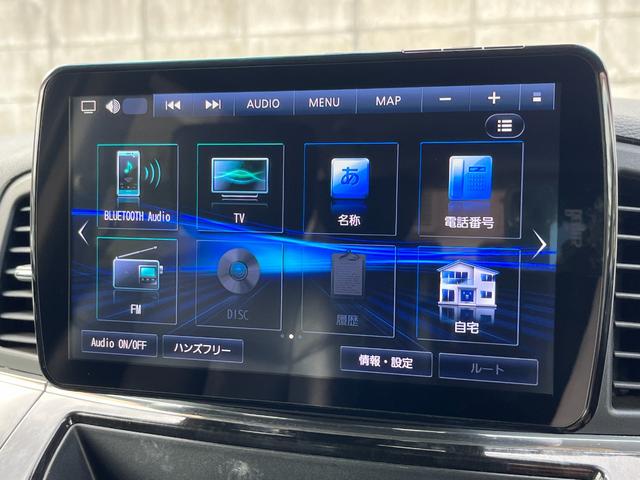 エルグランド ライダー　黒本革シート　マニュアルシート　／パナソニック９インチナビ／フルセグＴＶ／バックカメラ／Ｂｌｕｅｔｏｏｔｈ対応／フリップダウンモニター／両側パワースライドドア／スマートキー／ＥＴＣ／純正１８インチアルミホイール／車検整備付（9枚目）