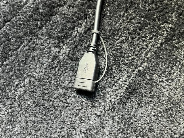エルグランド ライダー　黒本革シート　マニュアルシート　／パナソニック９インチナビ／フルセグＴＶ／バックカメラ／Ｂｌｕｅｔｏｏｔｈ対応／フリップダウンモニター／両側パワースライドドア／スマートキー／ＥＴＣ／純正１８インチアルミホイール／車検整備付（19枚目）