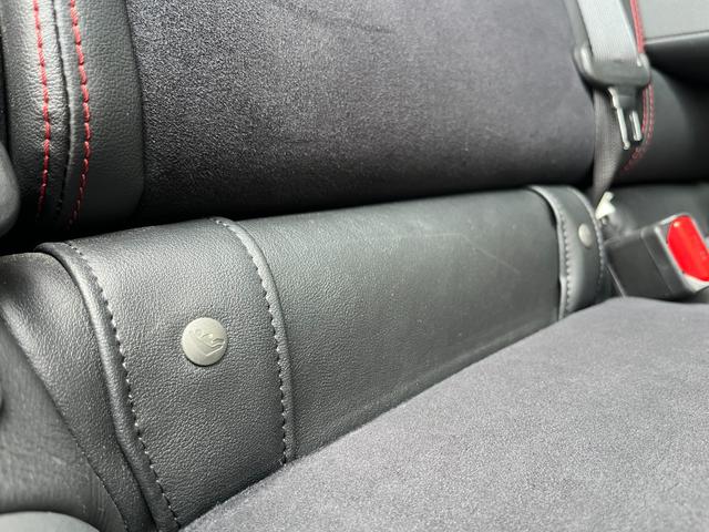 WRX S4 2.0GT-Sアイサイト /アイサイトVer.3/STIエアロ/HKSマフラー/ENKEI18インチAW/デジタルインナーミラー/カロッツェリアナビ/フルセグTV/バックカメラ/Bluetooth対応/ETC/車検整備付(45枚目)