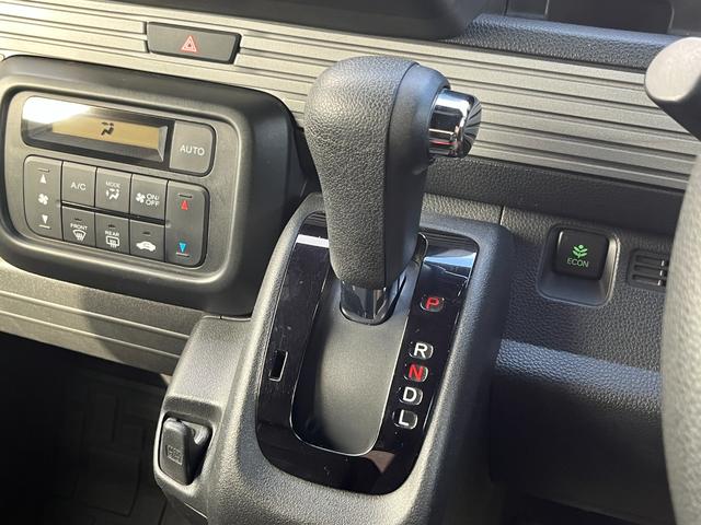 N-VAN+スタイル ファン /ホンダセンシング/純正ナビ/フルセグTV/バックカメラ/Bluetooth対応/ドライブレコーダー/ETC/クルーズコントロール/LEDヘッドライト/車検整備付(13枚目)