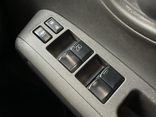 キューブ １５Ｘ　Ｍセレクション　／イクリプスナビ／フルセグＴＶ／Ｂｌｕｅｔｏｏｔｈ対応／ドライブレコーダー／ＥＴＣ／スマートキー／エンジンプッシュスタート／ＨＩＤヘッドランプ／車検整備付（20枚目）