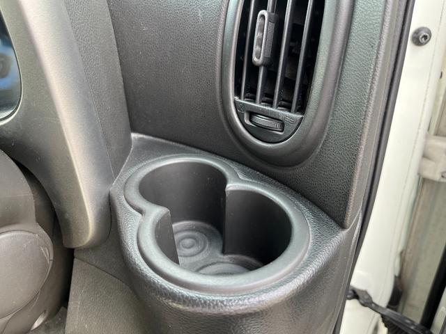 キューブ １５Ｘ　Ｍセレクション　／イクリプスナビ／フルセグＴＶ／Ｂｌｕｅｔｏｏｔｈ対応／ドライブレコーダー／ＥＴＣ／スマートキー／エンジンプッシュスタート／ＨＩＤヘッドランプ／車検整備付（29枚目）