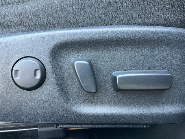 クラウンハイブリッド アスリートS ブラックスタイル /アドバンスドPKG/メーカー純正ナビ/フルセグTV/バックカメラ/Bluetooth対応/プリクラッシュセーフティ/レーダークルーズコントロール/シートヒーター/パワーシート/ETC/車検整備付(33枚目)