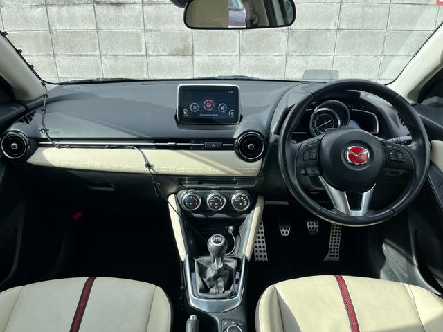 デミオ ＸＤツーリング　Ｌパッケージ　／スマートシティブレーキサポート／純正ナビ／Ｂｌｕｅｔｏｏｔｈ対応／バックカメラ／ドライブレコーダー／ＥＴＣ／ＬＥＤヘッドライト／純正１６インチアルミホイール／スマートキー／エンジンプッシュスタート（3枚目）