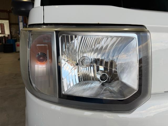 右ヘッドライト！