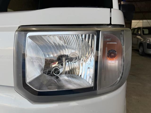 左ヘッドライト！