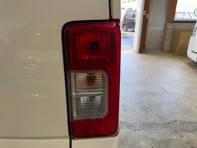 右テールランプ！