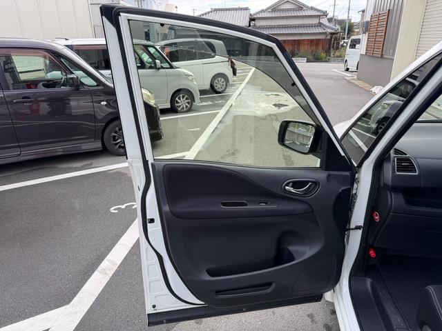 セレナ ハイウェイスター　Ｖセレクション＋セーフティ　ＳＨＶ　１年保証（走行距離無制限）　Ｓハイブリッド　両側パワースライドドア　純正８インチナビ　リアモニター　Ｂカメラ　ＥＴＣ　クルーズコントロール　ダブルオートエアコン　　プッシュスタート　ＬＥＤヘッドライト（48枚目）