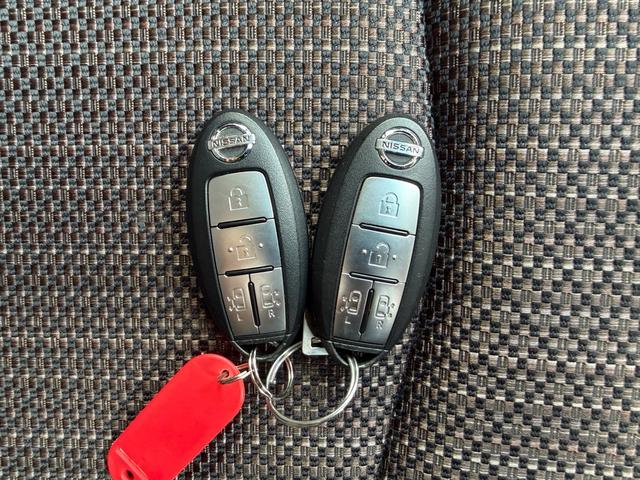 セレナ ハイウェイスター　Ｖセレクション＋セーフティ　ＳＨＶ　１年保証（走行距離無制限）　Ｓハイブリッド　両側パワースライドドア　純正８インチナビ　リアモニター　Ｂカメラ　ＥＴＣ　クルーズコントロール　ダブルオートエアコン　　プッシュスタート　ＬＥＤヘッドライト（79枚目）