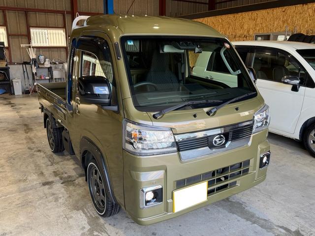 ハイゼットトラック ジャンボエクストラ　１年保証（走行距離無制限）　スマートアシスト　パートタイム４ＷＤ　ＣＶＴ（ＡＴ）　オーバーフェンダー　社外１５インチホイール　ホワイトリボン　社外メモリーナビ　Ｂカメラ　ＥＴＣ　ドライブレコーダー（2枚目）
