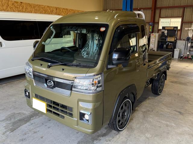 ハイゼットトラック ジャンボエクストラ　１年保証（走行距離無制限）　スマートアシスト　パートタイム４ＷＤ　ＣＶＴ（ＡＴ）　オーバーフェンダー　社外１５インチホイール　ホワイトリボン　社外メモリーナビ　Ｂカメラ　ＥＴＣ　ドライブレコーダー（10枚目）