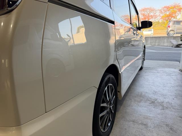 ヴォクシー ＺＳ　煌　１年保証（走行距離無制限）　ワンオーナー　寒冷地仕様　７人乗り　ダブルオートエアコン　両側パワースライドドア　社外メモリーナビ　リアモニター　Ｂカメラ　ＥＴＣ　フロントドライブレコーダー　サンシェード（18枚目）