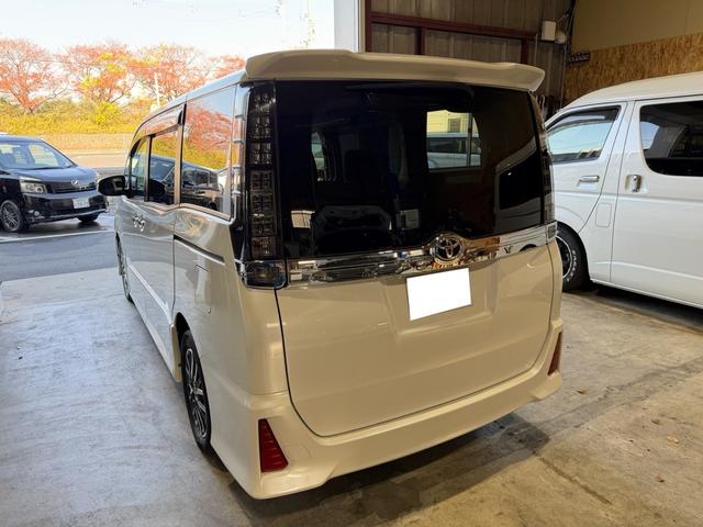 ヴォクシー ＺＳ　煌　１年保証（走行距離無制限）　ワンオーナー　寒冷地仕様　７人乗り　ダブルオートエアコン　両側パワースライドドア　社外メモリーナビ　リアモニター　Ｂカメラ　ＥＴＣ　フロントドライブレコーダー　サンシェード（22枚目）