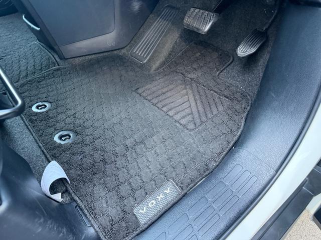 ヴォクシー ＺＳ　煌　１年保証（走行距離無制限）　ワンオーナー　寒冷地仕様　７人乗り　ダブルオートエアコン　両側パワースライドドア　社外メモリーナビ　リアモニター　Ｂカメラ　ＥＴＣ　フロントドライブレコーダー　サンシェード（32枚目）
