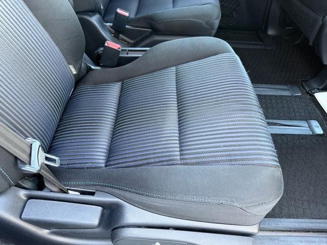 ヴォクシー ＺＳ　煌　１年保証（走行距離無制限）　ワンオーナー　寒冷地仕様　７人乗り　ダブルオートエアコン　両側パワースライドドア　社外メモリーナビ　リアモニター　Ｂカメラ　ＥＴＣ　フロントドライブレコーダー　サンシェード（36枚目）