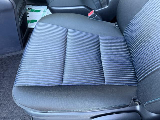 ヴォクシー ＺＳ　煌　１年保証（走行距離無制限）　ワンオーナー　寒冷地仕様　７人乗り　ダブルオートエアコン　両側パワースライドドア　社外メモリーナビ　リアモニター　Ｂカメラ　ＥＴＣ　フロントドライブレコーダー　サンシェード（45枚目）