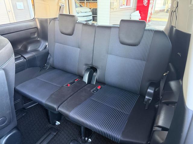 ヴォクシー ＺＳ　煌　１年保証（走行距離無制限）　ワンオーナー　寒冷地仕様　７人乗り　ダブルオートエアコン　両側パワースライドドア　社外メモリーナビ　リアモニター　Ｂカメラ　ＥＴＣ　フロントドライブレコーダー　サンシェード（53枚目）