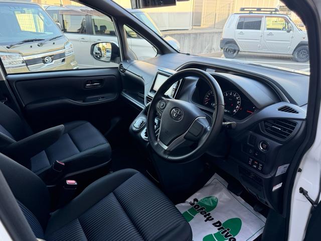 ヴォクシー ＺＳ　煌　１年保証（走行距離無制限）　ワンオーナー　寒冷地仕様　７人乗り　ダブルオートエアコン　両側パワースライドドア　社外メモリーナビ　リアモニター　Ｂカメラ　ＥＴＣ　フロントドライブレコーダー　サンシェード（66枚目）