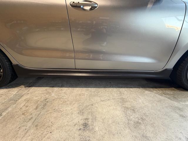 スイフトスポーツ ベースグレード　１年保証（走行距離無制限）　ワンオーナー　６ＭＴ　セーフティーパッケージ　全方位カメラ　ＧＲｅｄｄｙエアロキット　ＴＥＩＮ車高調　ＥＮＫＥＩホイール　純正メモリナビ　純正ナビ連動ドラレコ　ＥＴＣ（12枚目）