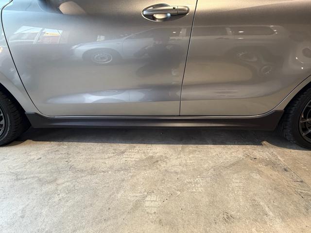 スイフトスポーツ ベースグレード　１年保証（走行距離無制限）　ワンオーナー　６ＭＴ　セーフティーパッケージ　全方位カメラ　ＧＲｅｄｄｙエアロキット　ＴＥＩＮ車高調　ＥＮＫＥＩホイール　純正メモリナビ　純正ナビ連動ドラレコ　ＥＴＣ（13枚目）