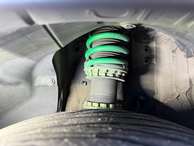 スイフトスポーツ ベースグレード　１年保証（走行距離無制限）　ワンオーナー　６ＭＴ　セーフティーパッケージ　全方位カメラ　ＧＲｅｄｄｙエアロキット　ＴＥＩＮ車高調　ＥＮＫＥＩホイール　純正メモリナビ　純正ナビ連動ドラレコ　ＥＴＣ（16枚目）