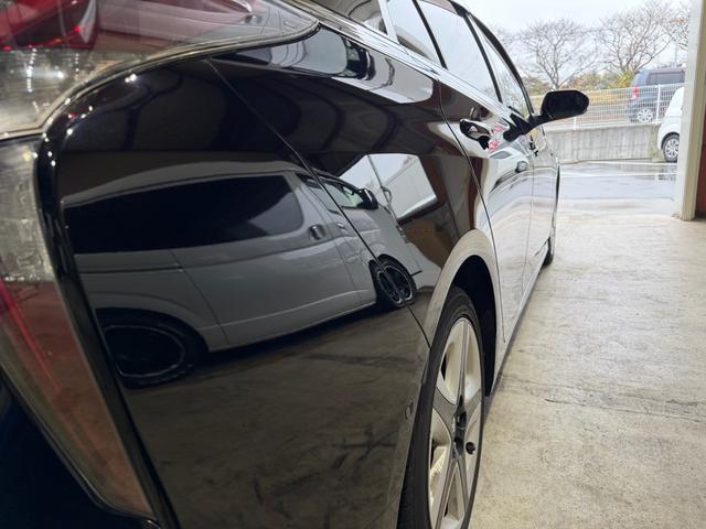 プリウス Ａツーリングセレクション　１年保証（走行距離無制限）　ハーフレザーシート　シートヒーター　トヨタセーフティーセンス　ヘッドアップディスプレイ　社外９インチナビ　デジタルインナーミラー（前後ドラレコ付き）　Ｂカメラ　ＥＴＣ（17枚目）